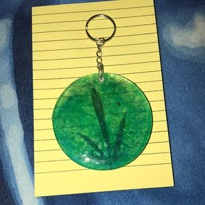 Custom epoxy round keychain green with ✨ and leaf